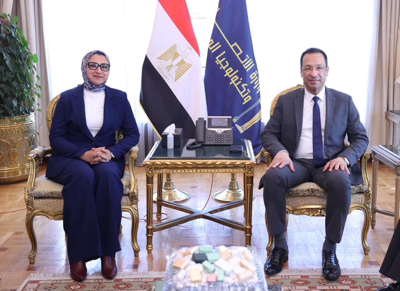 وزير الاتصالات