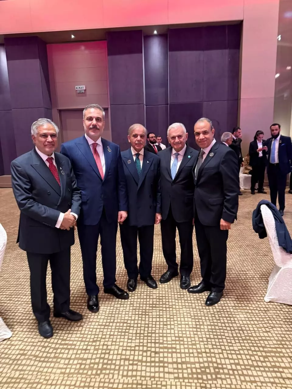 وزير الخارجية