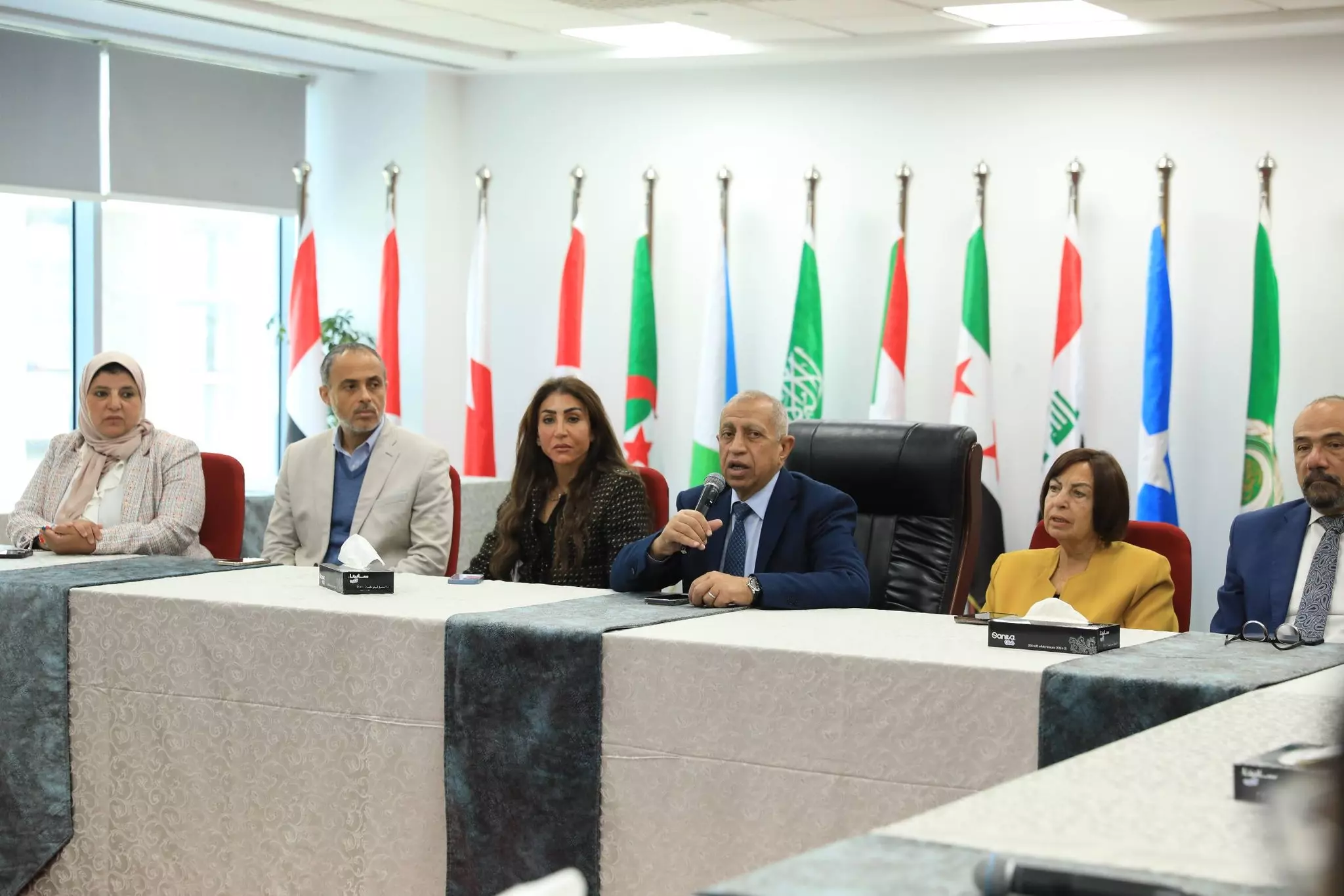 الاكاديمية العربية