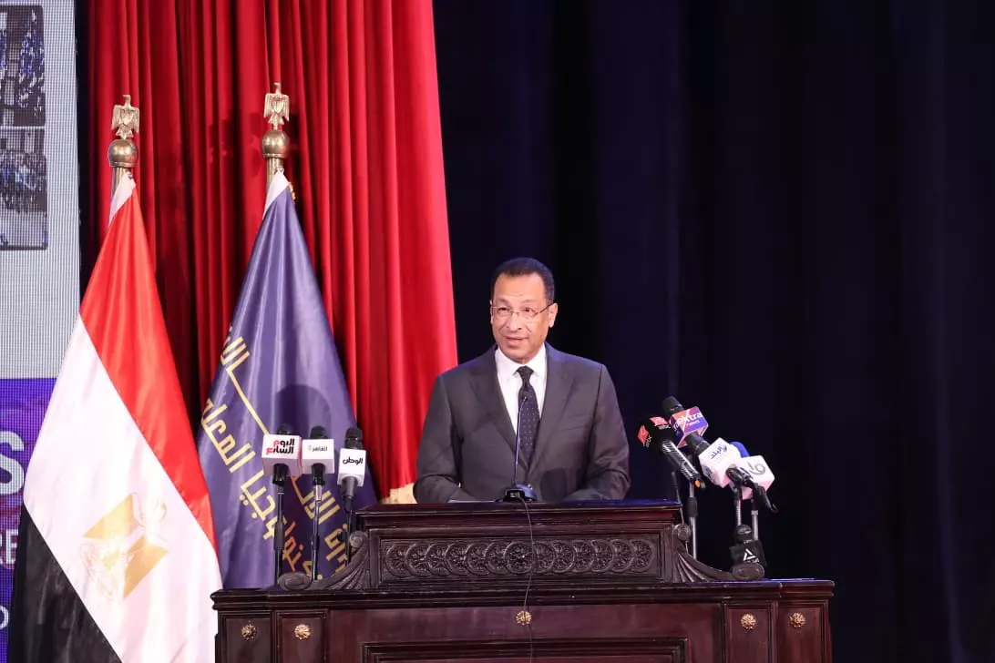 وزير الاتصالات