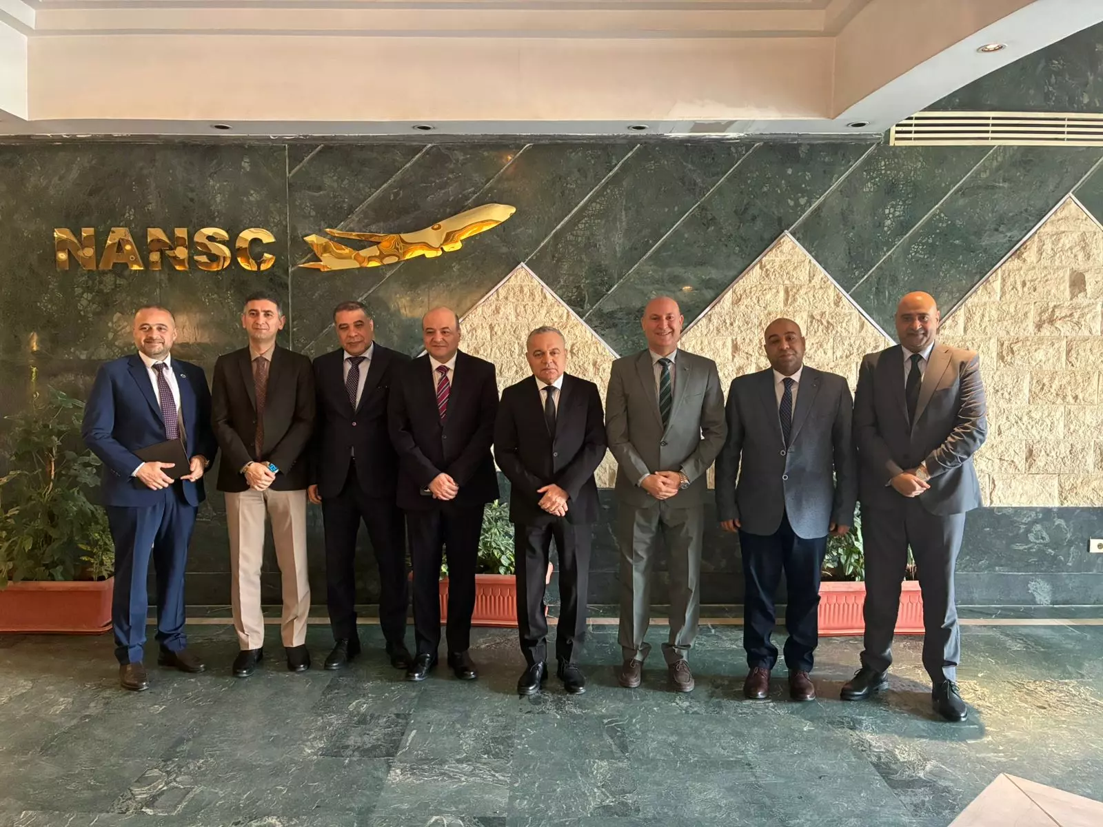 وزير الطيران