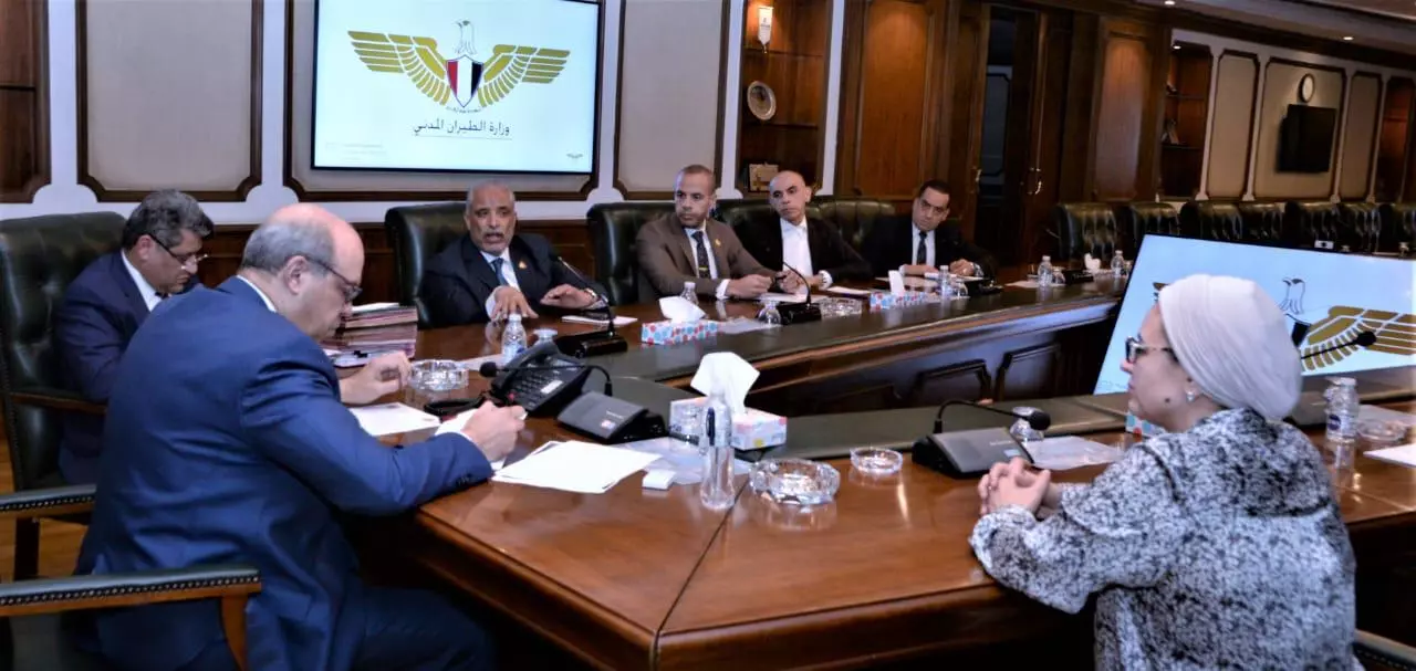 وزير الطيران