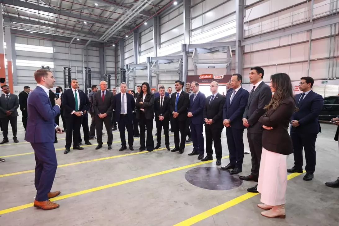 وزير الاتصالات