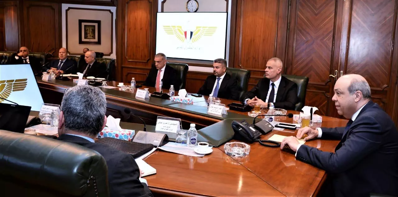 وزير الطيران