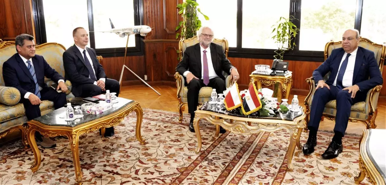 وزير الطيران