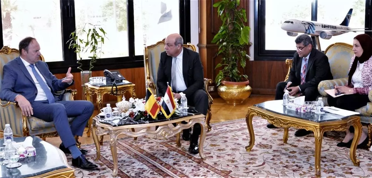 وزير الطيران