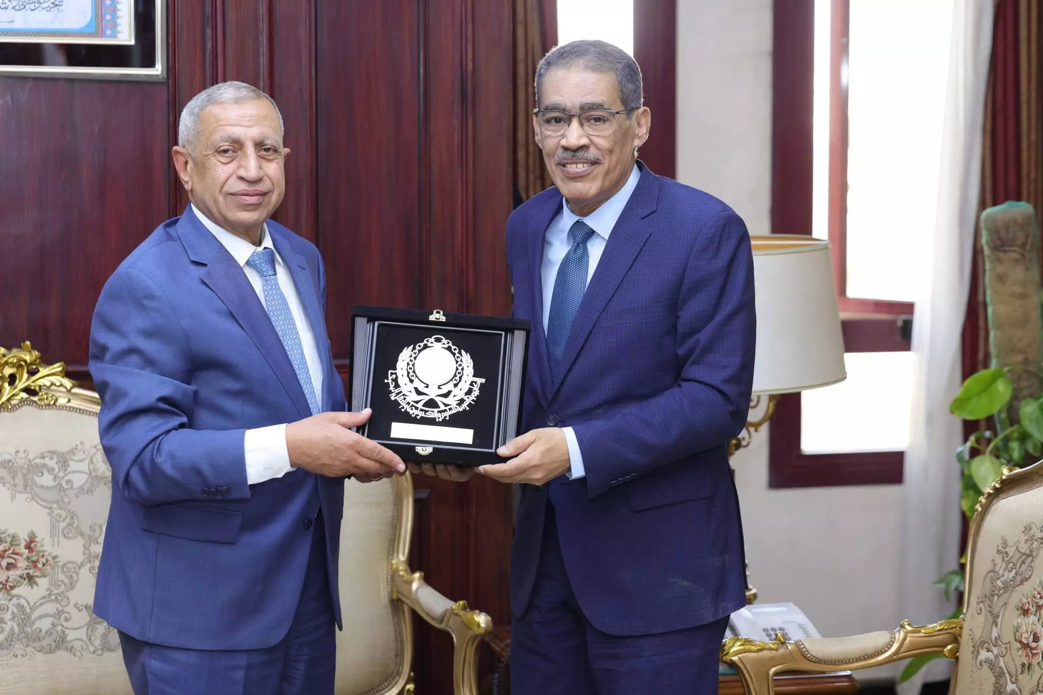 الاكاديمية العربية