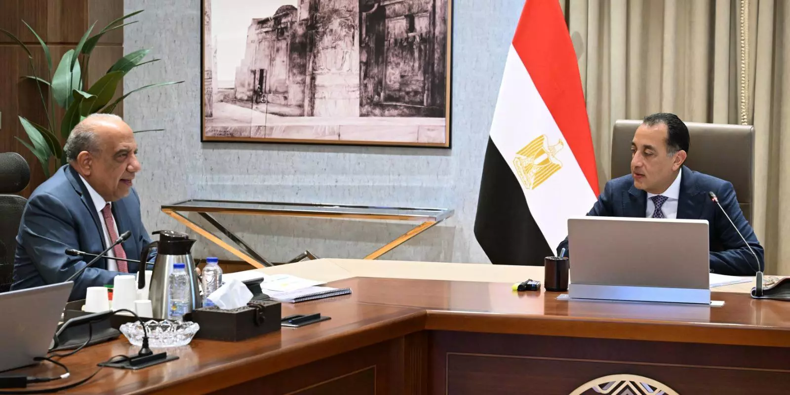 وزير الكهرباء