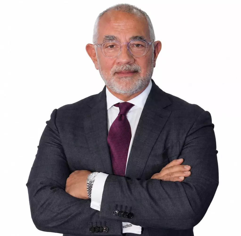 نوفينتيك