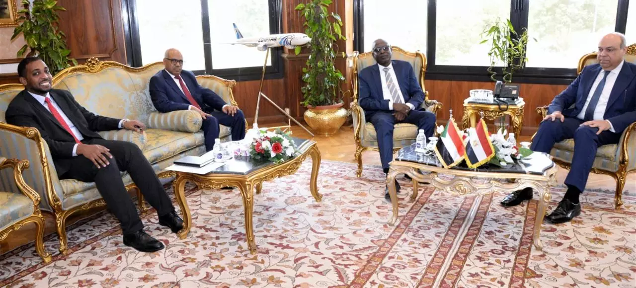 وزير الطيران